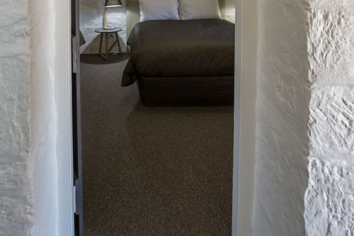 Room 18 of 25