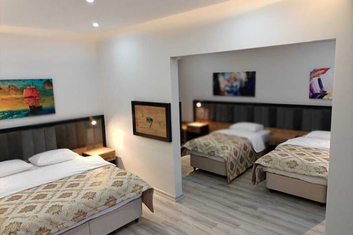 Room 34 of 115