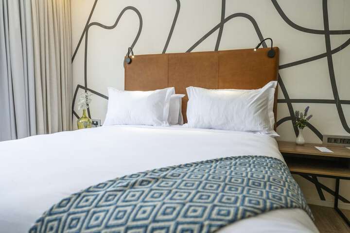 Room 2 of 23
