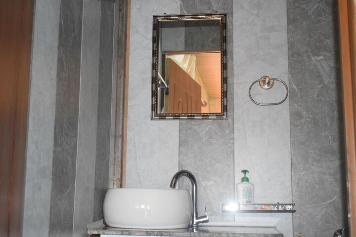 Room 46 of 70