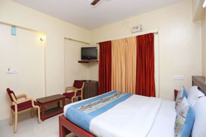 Room 12 of 27
