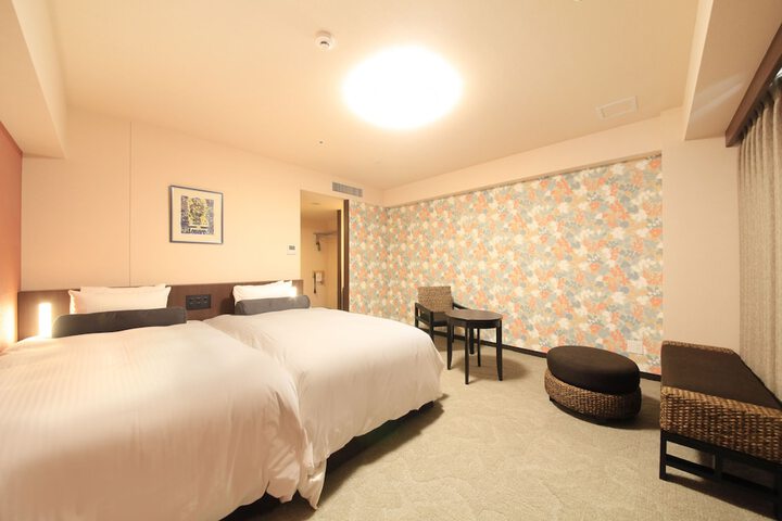 Room 7 of 43