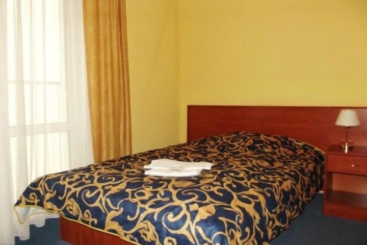 Room 7 of 26