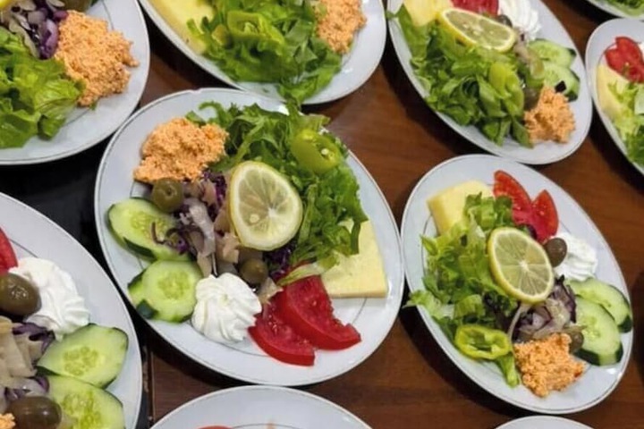 Dining 58 of 77