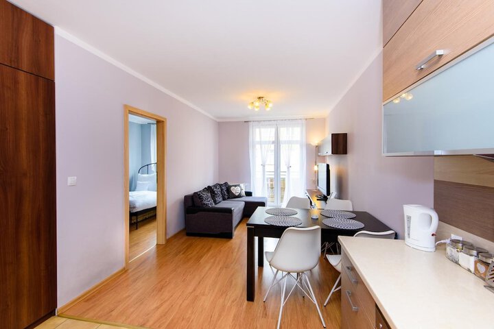 Room 16 of 37