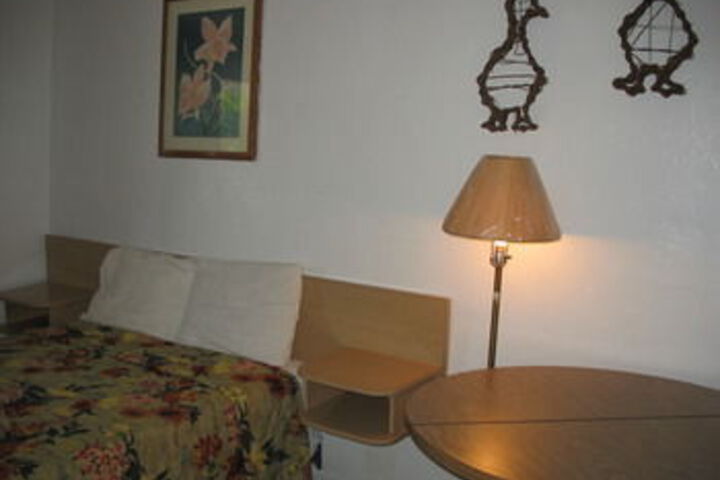 Room 17 of 26
