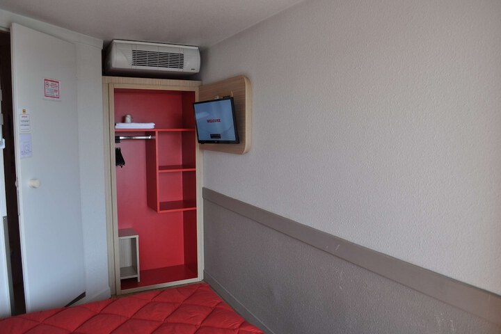 Room 18 of 61