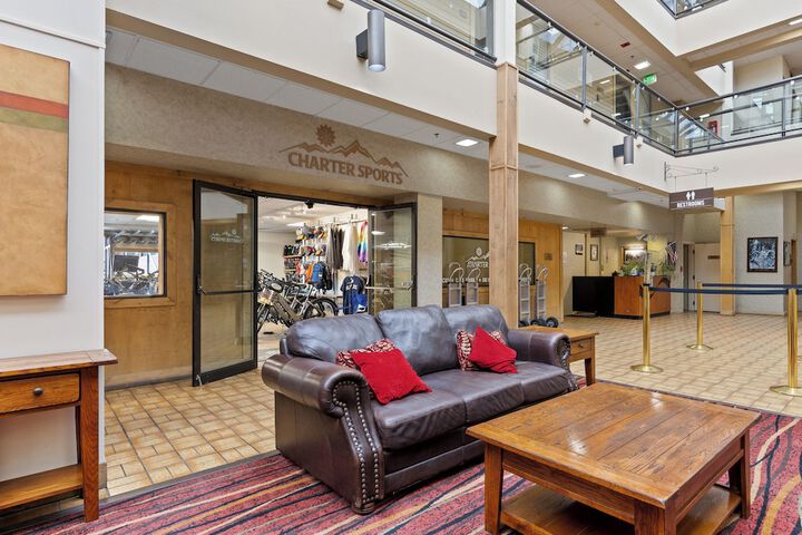 Hotel Interior 5 of 72