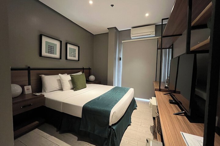 Room 19 of 64