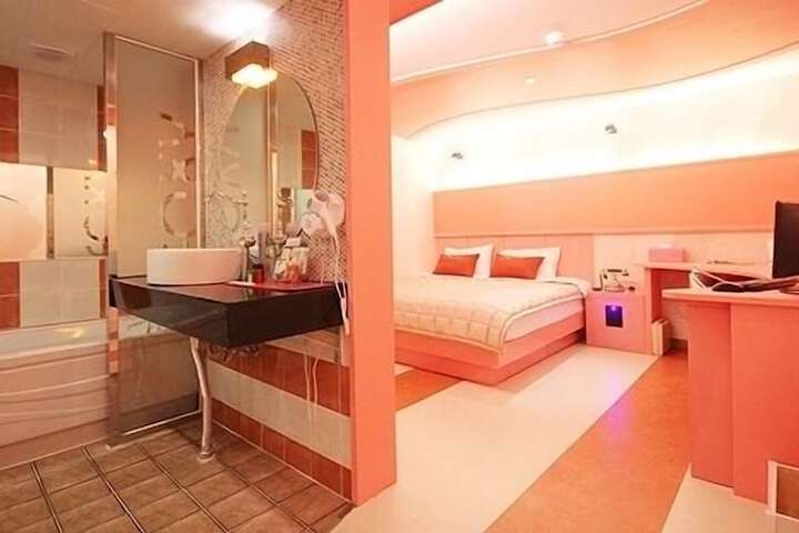 Room 15 of 59