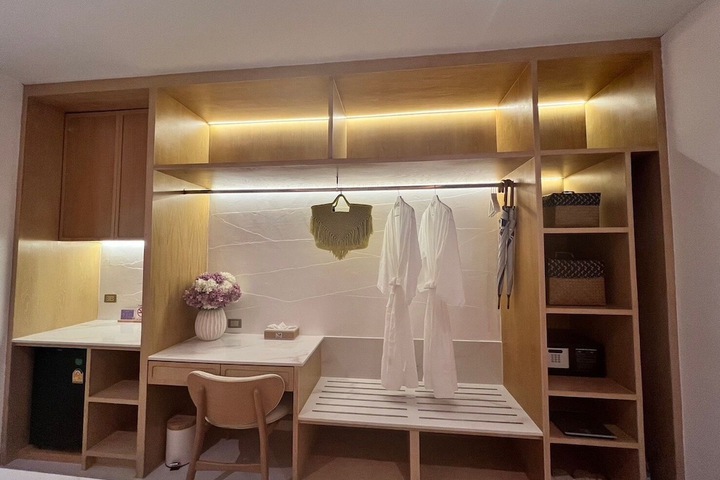Room 87 of 165