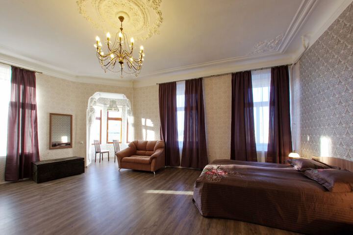 Room 14 of 20