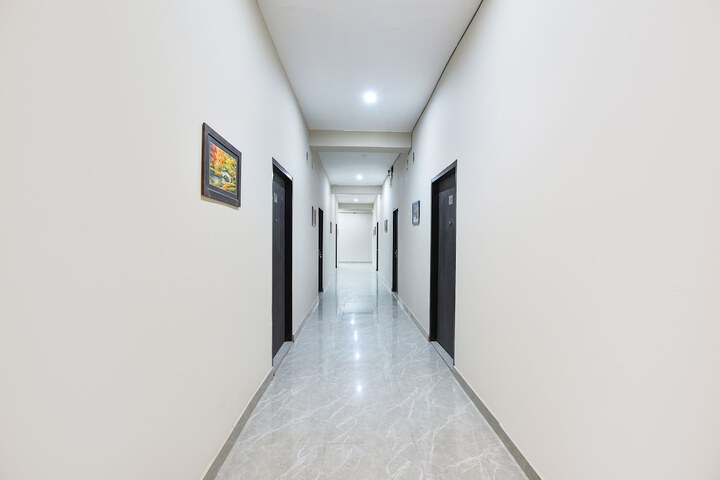 Hotel Interior 4 of 26