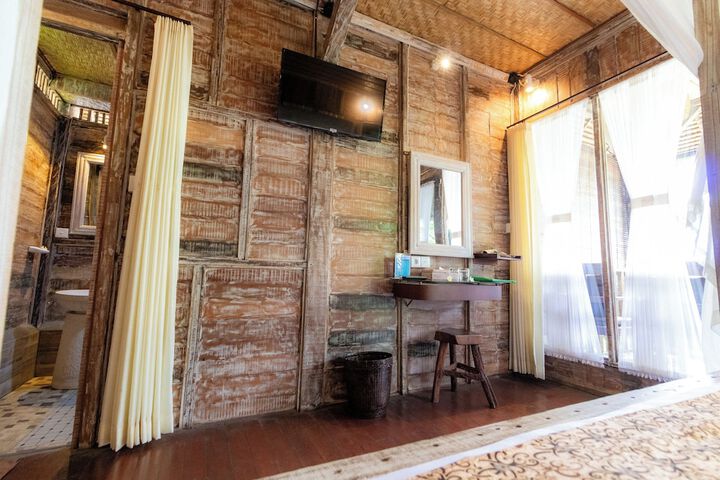Room 15 of 80