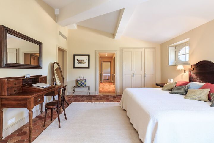 Room 26 of 158
