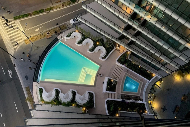 Pool 8 of 10