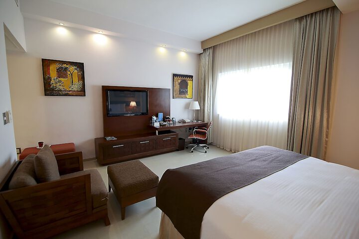 Room 12 of 97