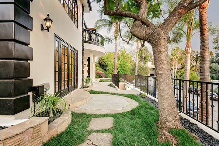 Property Grounds 84 of 95