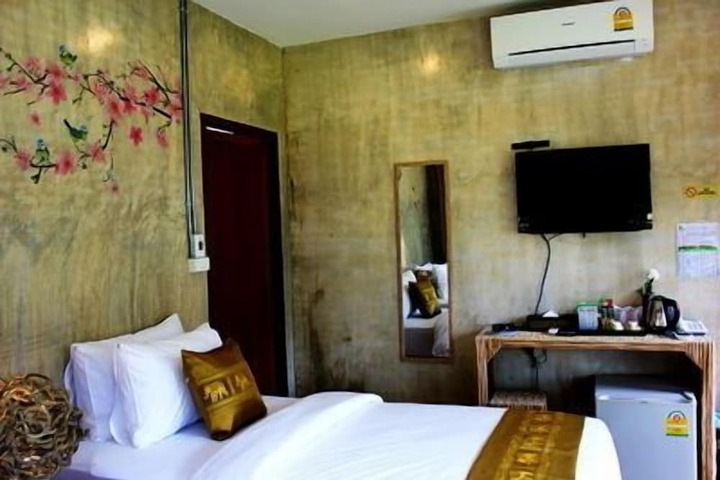 Room 16 of 45