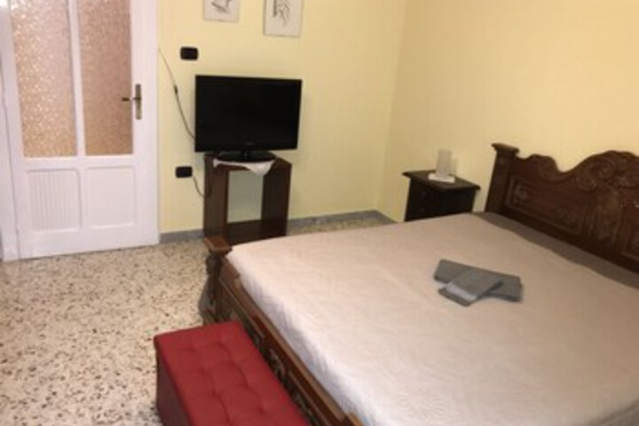 Room 19 of 27
