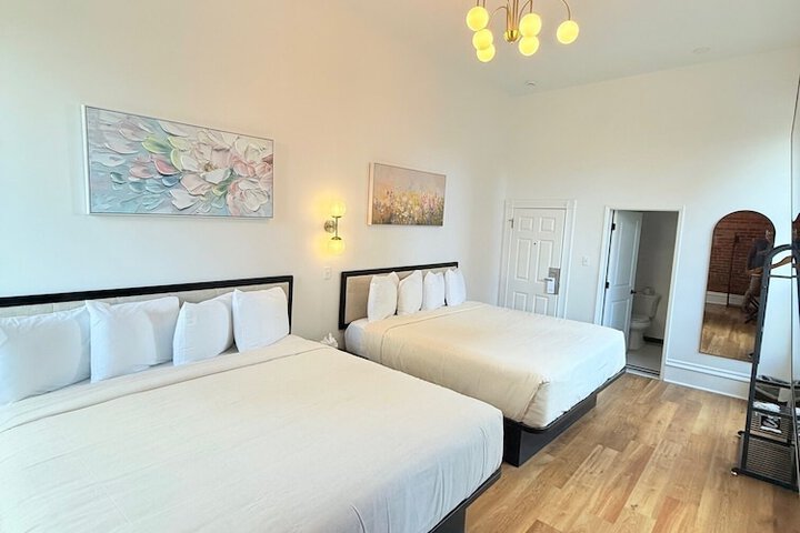 Room 8 of 48