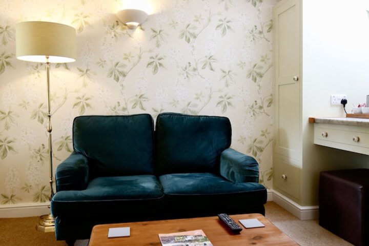 Room 15 of 62