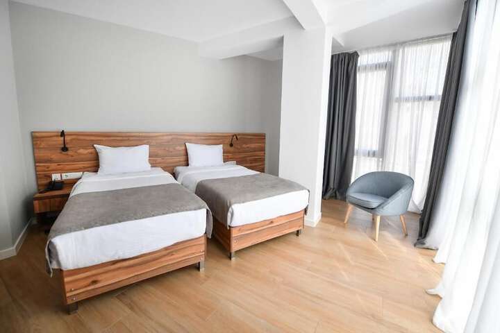 Room 25 of 60