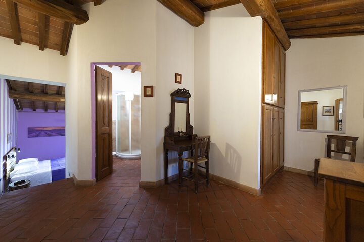 Room 16 of 171