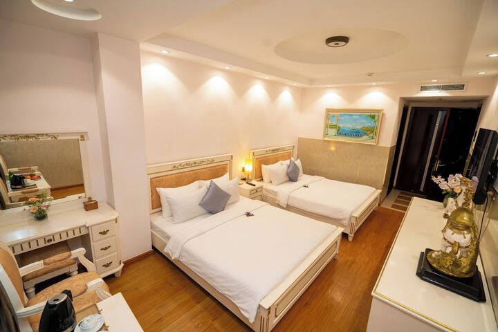 Room 28 of 80