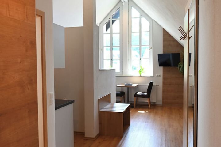 Room 4 of 31