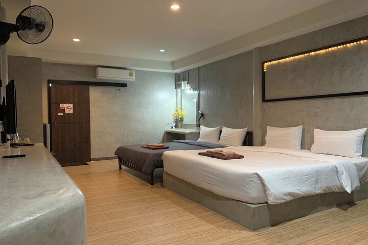 Room 71 of 95