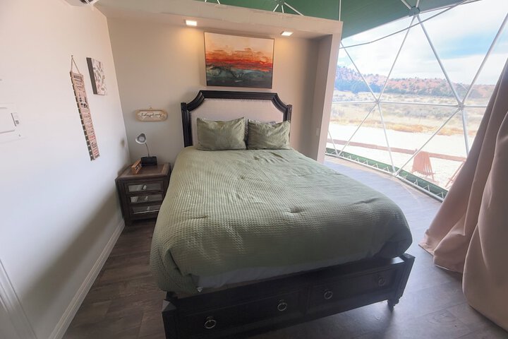 Room 12 of 163