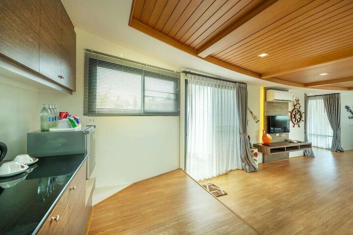 Room 30 of 59