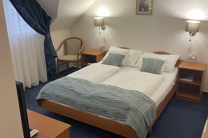 Room 43 of 86