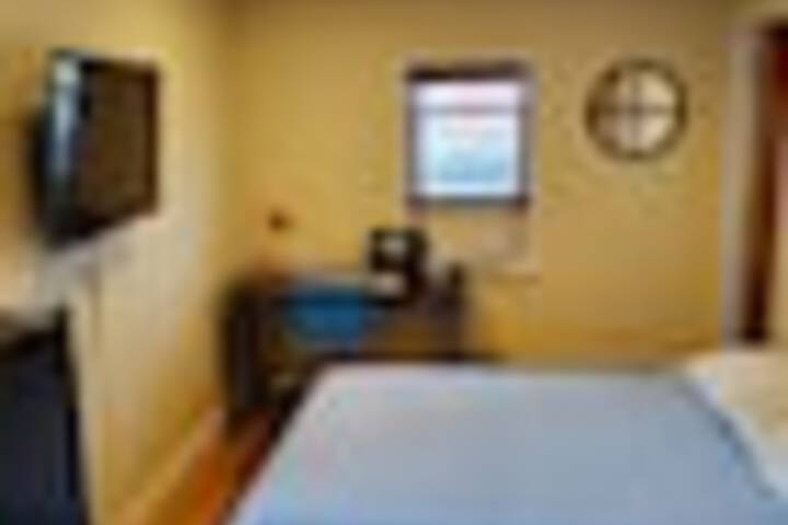 Room 26 of 87