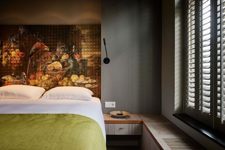 Room 35 of 171