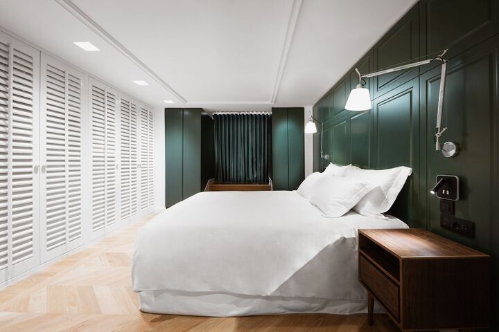 Room 52 of 110