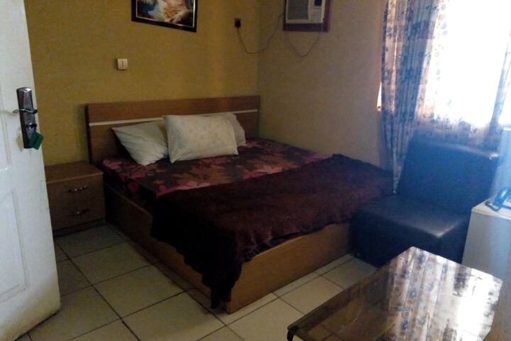 Room 7 of 17