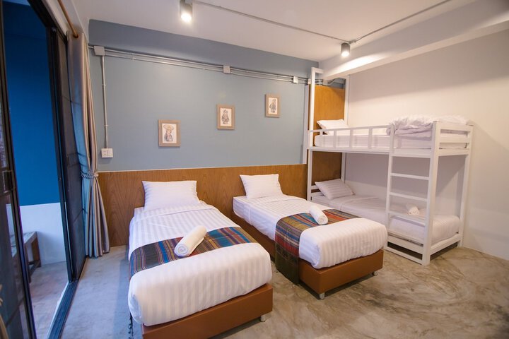 Room 18 of 53