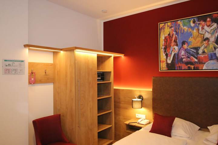 Room 39 of 107