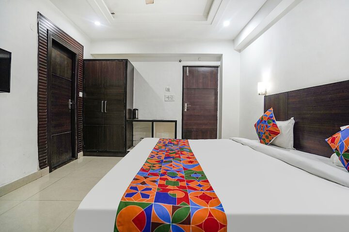 Room 20 of 32