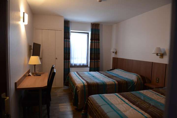Room 15 of 30