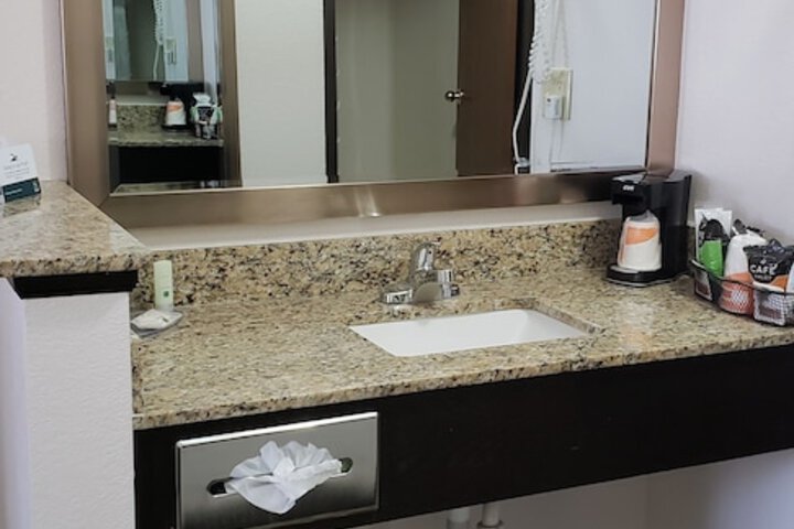 Room 44 of 65
