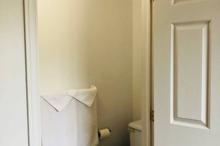 Room 28 of 39
