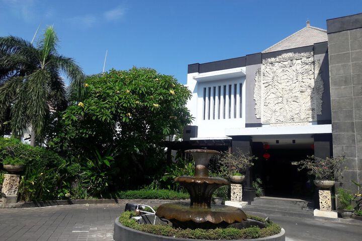 Guest Lobby