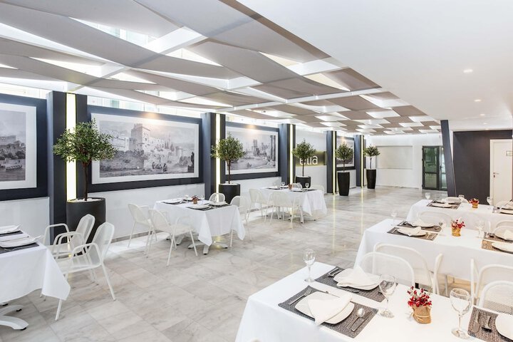 Dining 69 of 91