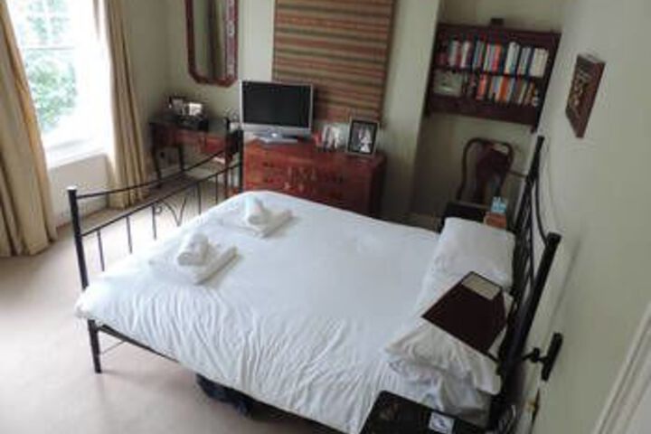 Room 13 of 28