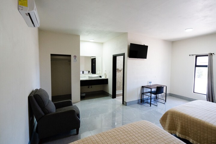 Room 38 of 211