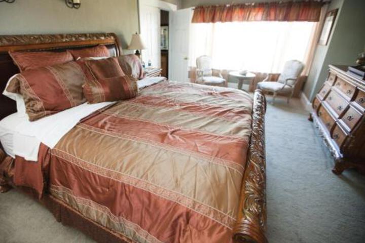 Room 6 of 14