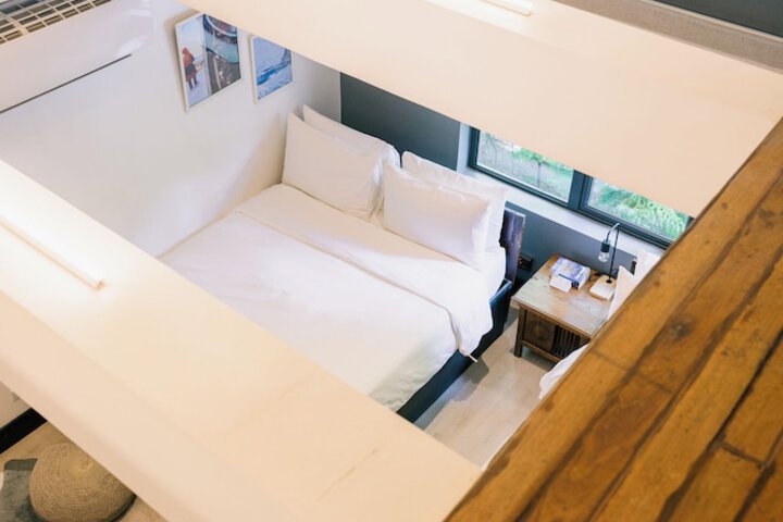 Room 42 of 89